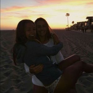 Meet your Posher, Maya